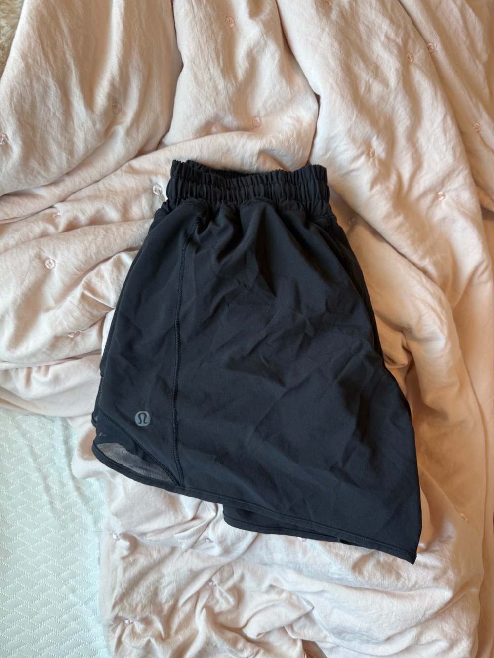 lululemon black LR HOTTY HOT 2.5 inch